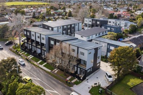 Photo of property in 57a Edmonton Road, Henderson, Auckland, 0612