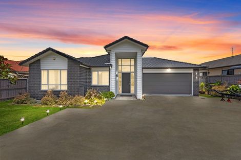 Photo of property in 587 Great South Road, Rosehill, Papakura, 2113