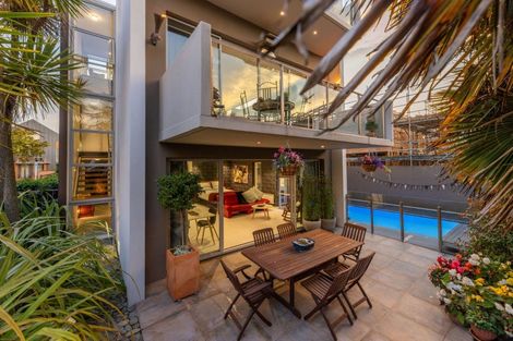 Photo of property in 19 Kilmore Street, Christchurch Central, Christchurch, 8013