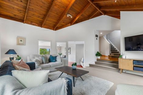 Photo of property in 433 East Coast Road, Mairangi Bay, Auckland, 0630