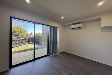 Photo of property in 2/17 Barneys Farm Road, Clendon Park, Auckland, 2103