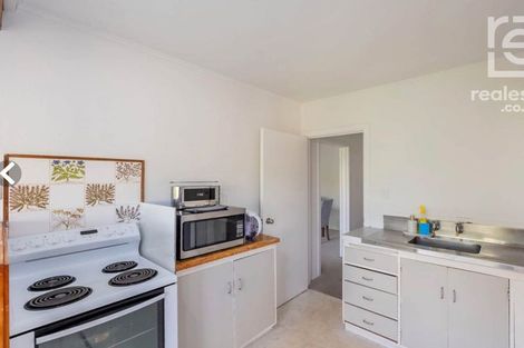 Photo of property in 2/18 Fowler Street, Northcote, Auckland, 0627