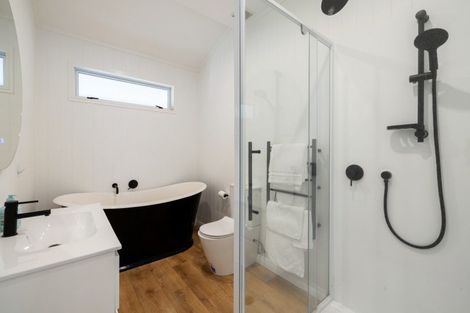 Photo of property in 23 Williams Street, Cambridge, 3434