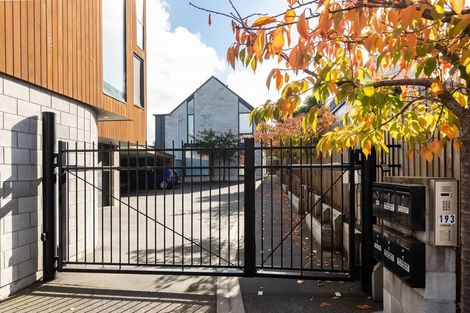 Photo of property in 4/193 Kilmore Street, Christchurch Central, Christchurch, 8013