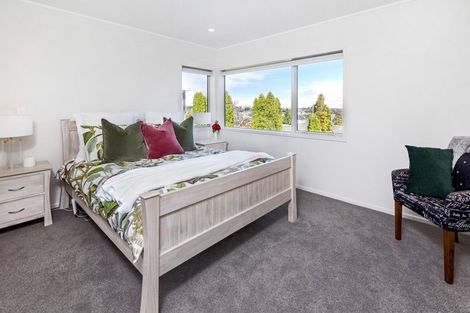 Photo of property in 2/8 Gills Road, Bucklands Beach, Auckland, 2014