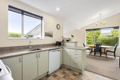 Photo of property in 5 Caesars Place, Churton Park, Wellington, 6037