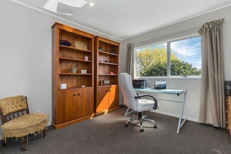 Photo of property in 25 Secretariat Place, Randwick Park, Auckland, 2105
