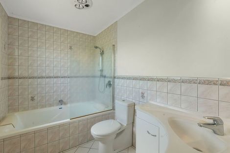 Photo of property in 17 Athenree Road, Athenree, Katikati, 3177