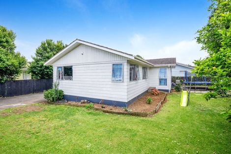 Photo of property in 1 Gibbons Road, Weymouth, Auckland, 2103