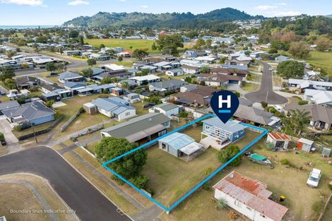 Photo of property in 124 Hampton Road, Whangamata, 3620