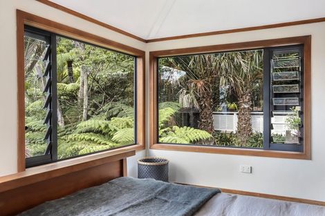 Photo of property in 27 Scenic Drive, Titirangi, Auckland, 0604