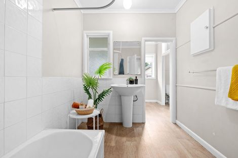 Photo of property in 10 Tui Avenue, Forest Lake, Hamilton, 3200