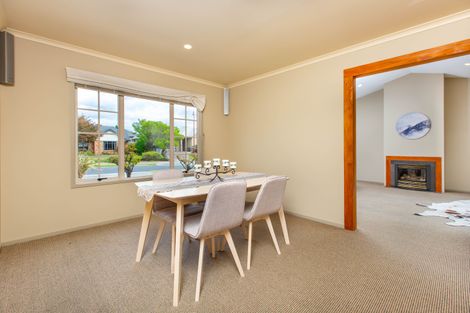 Photo of property in 18 Roderick Place, Rototuna, Hamilton, 3210