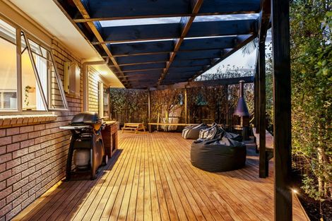 Photo of property in 23 Cinnabar Place, Westgate, Auckland, 0614