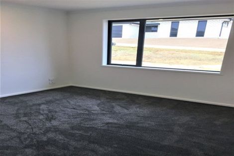 Photo of property in 16 Peacock Place, Pokeno, 2402