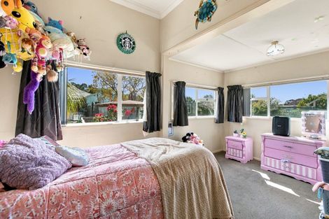 Photo of property in 30 Memorial Place, Waitara, 4320