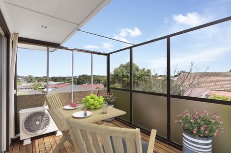 Photo of property in 1/353 Mount Albert Road, Mount Roskill, Auckland, 1041