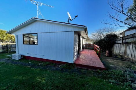 Photo of property in 2/27 Nearco Street, Randwick Park, Auckland, 2105