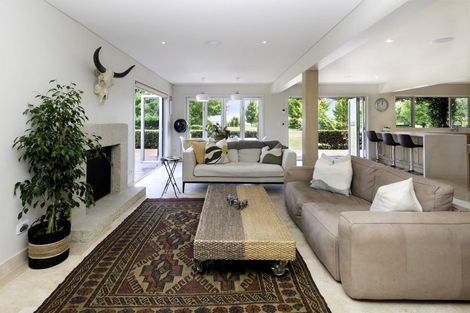 Photo of property in 42 Porterfield Road, Whitford, Howick, 2571