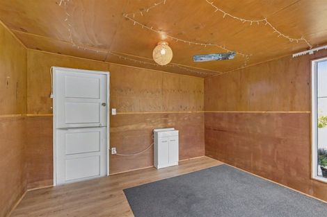 Photo of property in 47 Lyndhurst Street, Westport, 7825