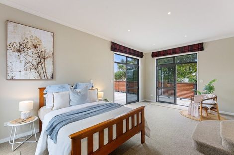 Photo of property in 12 Gavin Road, Raumati Beach, Paraparaumu, 5032