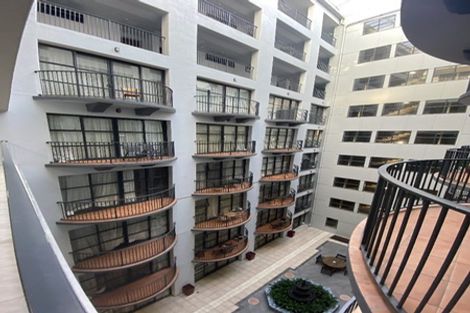 Photo of property in Atrium Towers, 5c/154 The Terrace, Wellington Central, Wellington, 6011