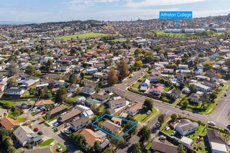 Photo of property in 1 Horlicks Place, Randwick Park, Auckland, 2105