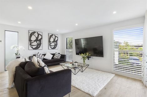 Photo of property in 18a Marama Street, Castor Bay, Auckland, 0620