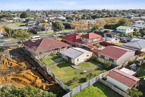 Photo of property in 3 Mckean Avenue, Manurewa, Auckland, 2102