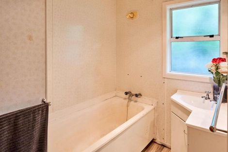 Photo of property in 72 Hair Street, Wainuiomata, Lower Hutt, 5014