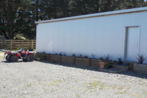 Photo of property in 349 Turitea Road, Turitea, Palmerston North, 4472