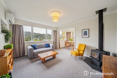 Photo of property in 11 Morrison Grove, Stokes Valley, Lower Hutt, 5019