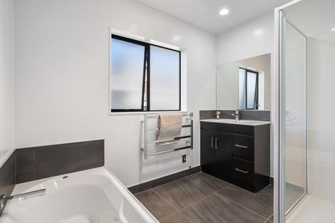 Photo of property in 1/42 Headcorn Place, Botany Downs, Auckland, 2010