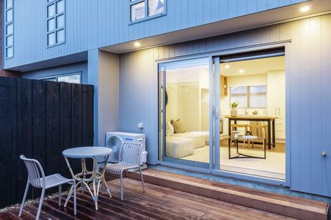 Photo of property in 2/94 Mathesons Road, Phillipstown, Christchurch, 8011