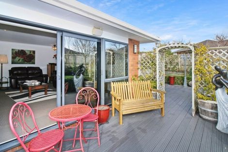 Photo of property in 6 Manuka Place, Whalers Gate, New Plymouth, 4310