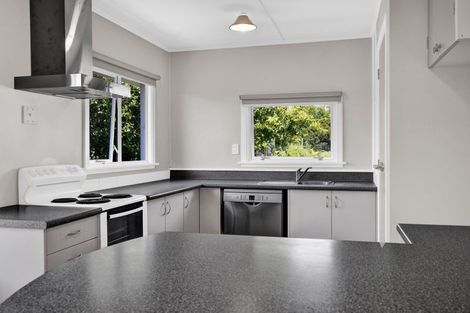 Photo of property in 1354 Devon Road, Brixton, Waitara, 4382