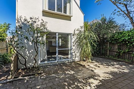 Photo of property in 30 Coles Place, St Albans, Christchurch, 8014