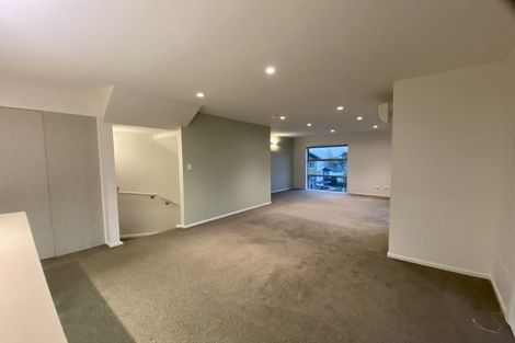 Photo of property in 5/61 Black Rock Road, Newlands, Wellington, 6037