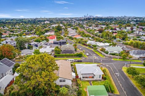 Photo of property in 11b Lloyd Avenue, Mount Albert, Auckland, 1025