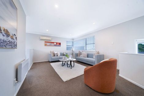 Photo of property in 102 Tirimoana Road, Te Atatu South, Auckland, 0602