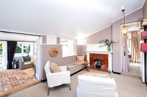 Photo of property in 7 Cobden Lane, Bluff Hill, Napier, 4110