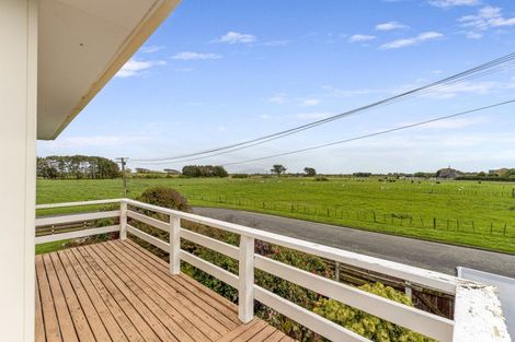 Photo of property in 2a Kiharoa Street, Otaki Beach, Otaki, 5512