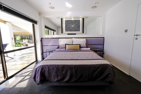 Photo of property in 98 Grande Vue Road, Hillpark, Auckland, 2102