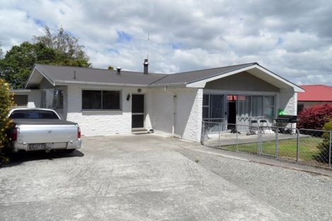 Photo of property in 70 Walker Crescent, East Gore, Gore, 9710