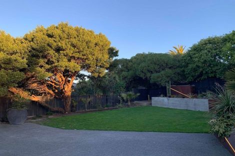 Photo of property in 24 Larnach Street, Waimairi Beach, Christchurch, 8083