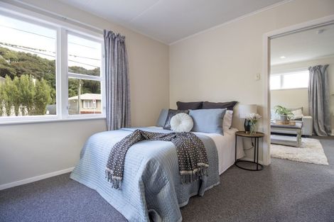 Photo of property in 25 Lees Grove, Wainuiomata, Lower Hutt, 5014