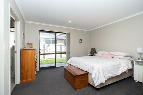 Photo of property in 13 Kennedy Lane, Hamilton East, Hamilton, 3216