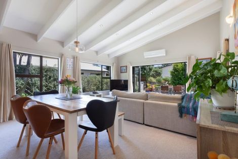 Photo of property in 1043b Papamoa Beach Road, Papamoa Beach, Papamoa, 3118