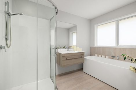 Photo of property in 49a Oceana Drive, Welcome Bay, Tauranga, 3175