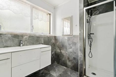 Photo of property in 374 Roscommon Road, Clendon Park, Auckland, 2103